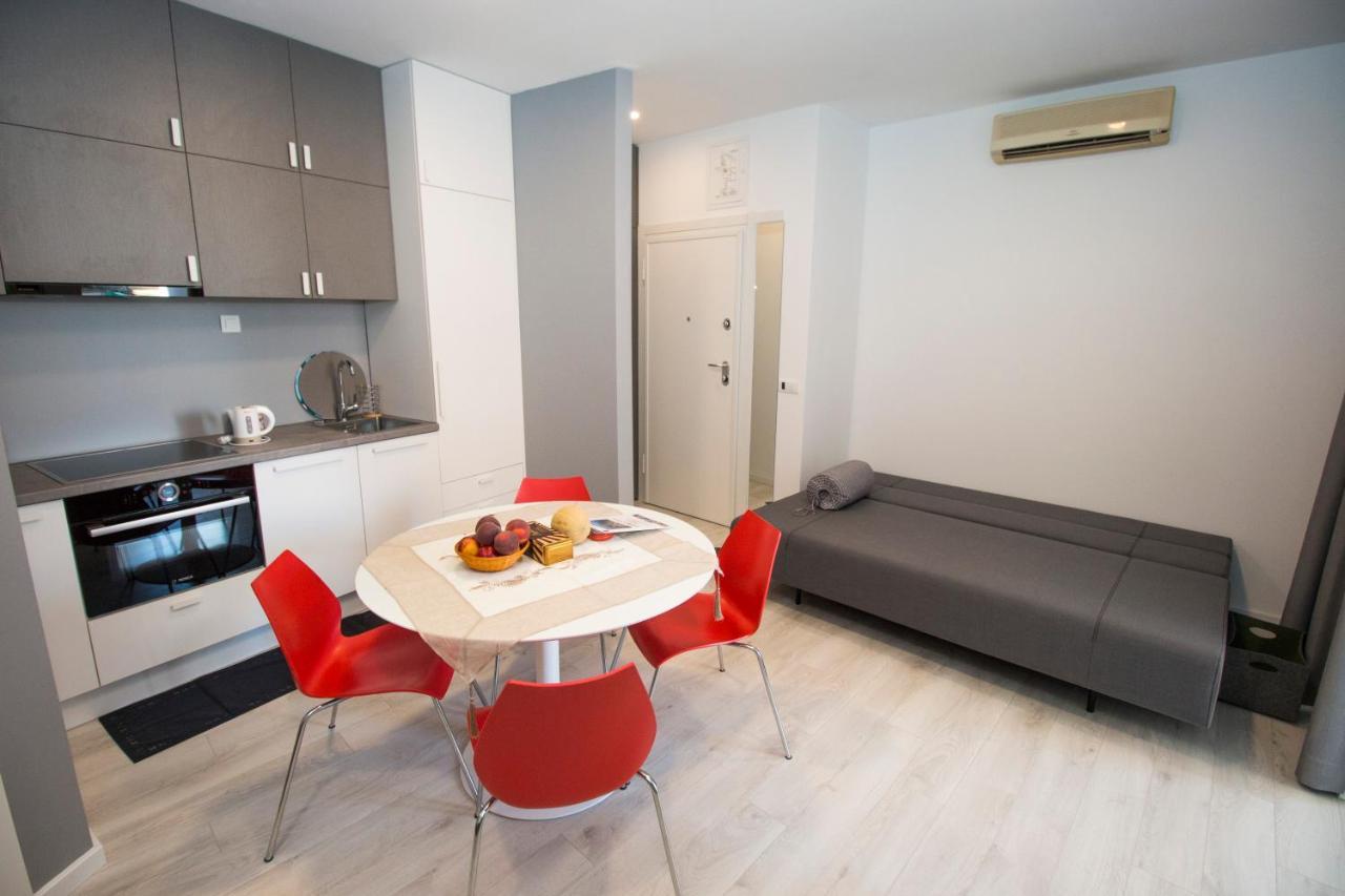 Apartman Gusar Omis Bagian luar foto