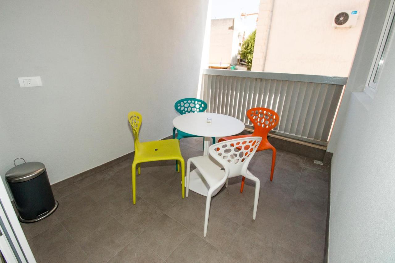 Apartman Gusar Omis Bagian luar foto