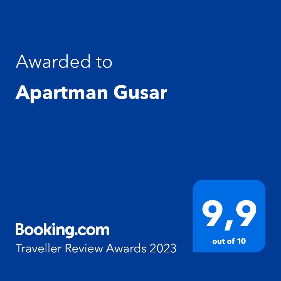 Apartman Gusar Omis Bagian luar foto